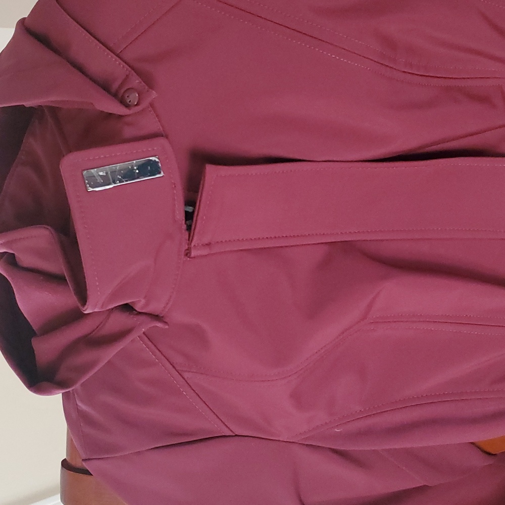 Women's Hooded Belted Trench Coat - Burgundy - Picture 8 of 8